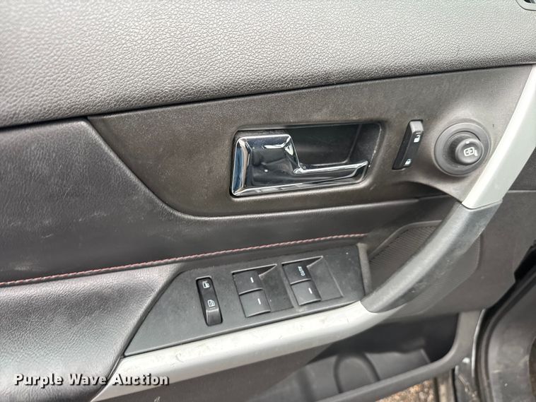 image for item EM8164 2013 Ford Edge SEL SUV