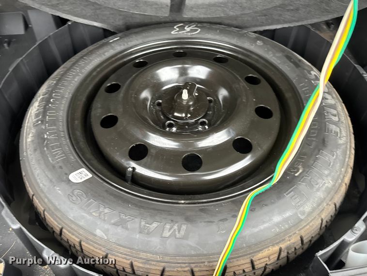 image for item EM8164 2013 Ford Edge SEL SUV