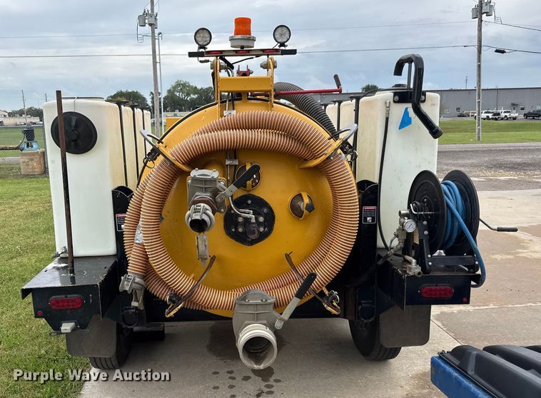 image for item EM8167 2022 Vermeer MC573 SDT  vacuum excavator