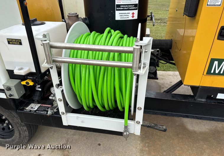 image for item EM8167 2022 Vermeer MC573 SDT  vacuum excavator