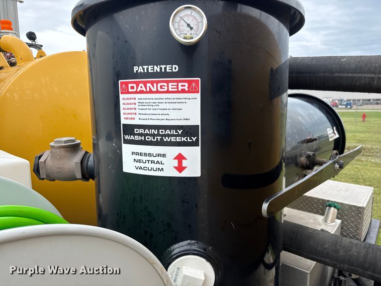 image for item EM8167 2022 Vermeer MC573 SDT  vacuum excavator