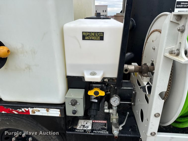 image for item EM8167 2022 Vermeer MC573 SDT  vacuum excavator