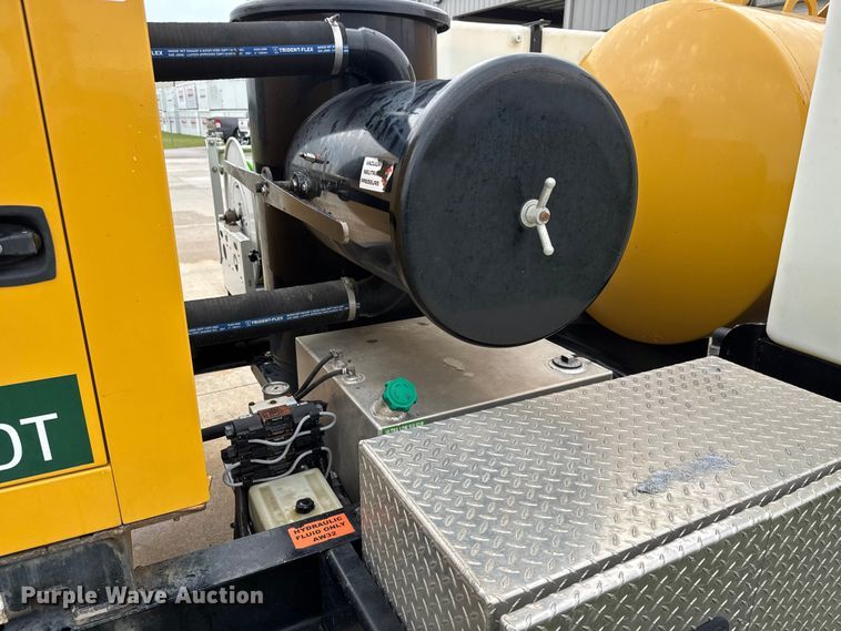 image for item EM8167 2022 Vermeer MC573 SDT  vacuum excavator