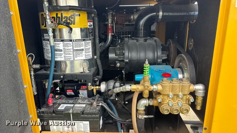 image for item EM8167 2022 Vermeer MC573 SDT  vacuum excavator