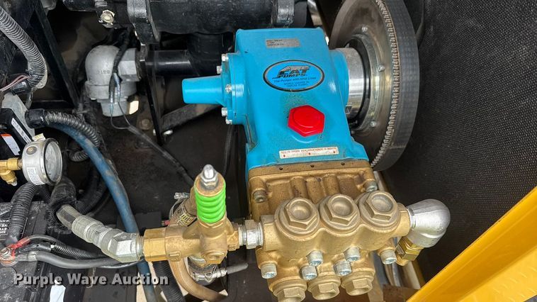 image for item EM8167 2022 Vermeer MC573 SDT  vacuum excavator