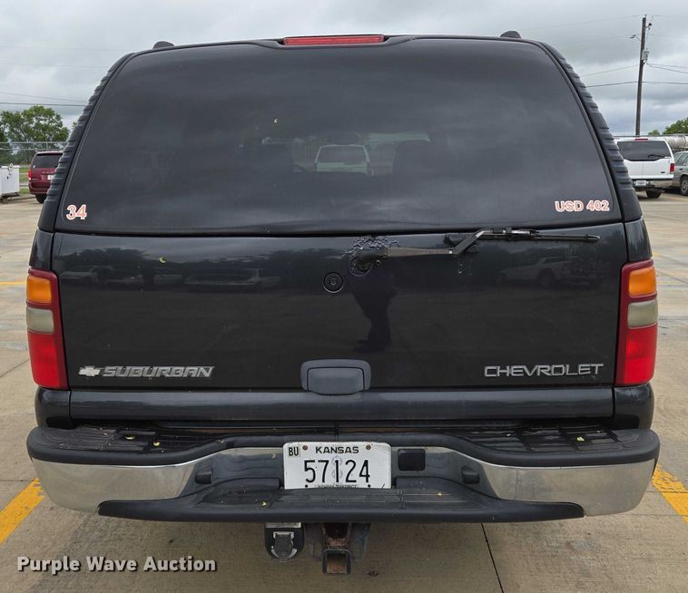 image for item EN8019 2003 Chevrolet Suburban 1500 SUV