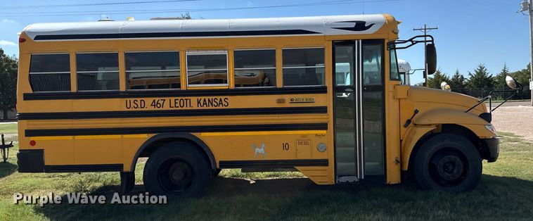 image for item EP0647 2005 Blue Bird school bus