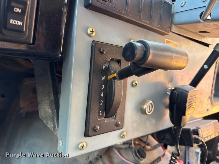 image for item EP0647 2005 Blue Bird school bus