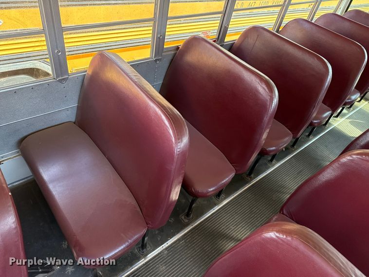 image for item EP0647 2005 Blue Bird school bus