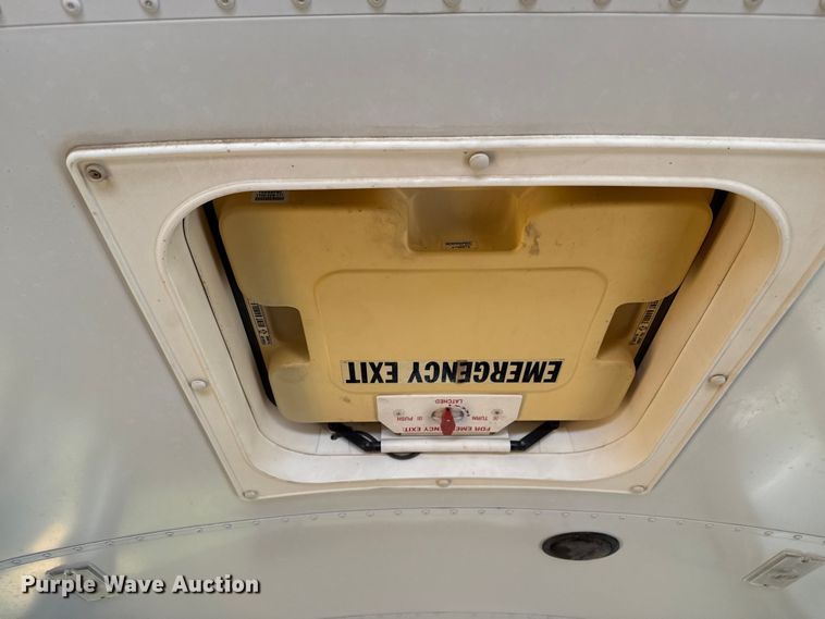 image for item EP0647 2005 Blue Bird school bus