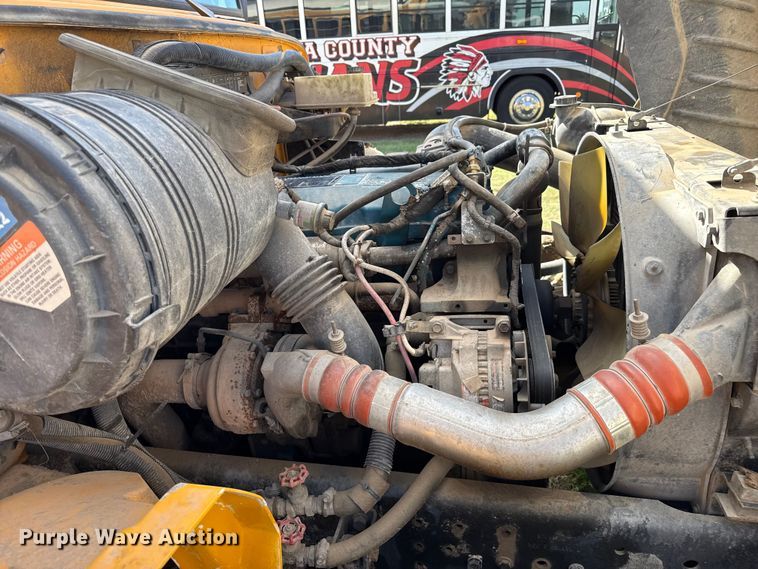 image for item EP0647 2005 Blue Bird school bus