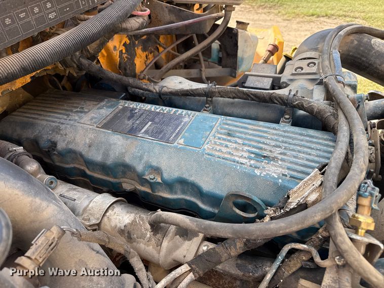 image for item EP0647 2005 Blue Bird school bus