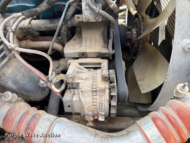 image for item EP0647 2005 Blue Bird school bus