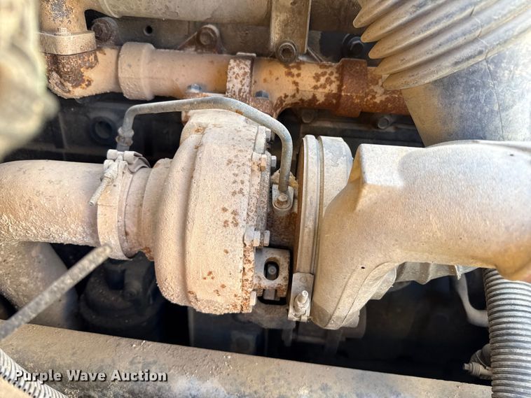 image for item EP0647 2005 Blue Bird school bus