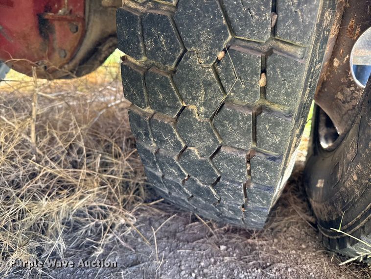 image for item EP0647 2005 Blue Bird school bus