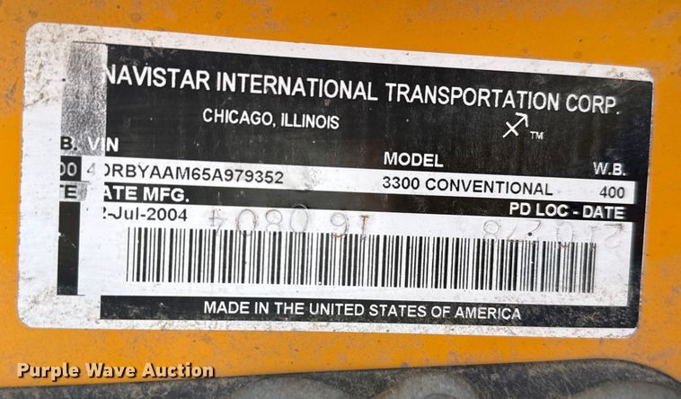 image for item EP0647 2005 Blue Bird school bus