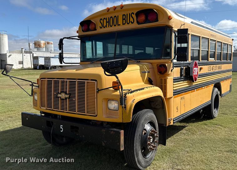 image for item EP0648 2002 Blue Bird school bus
