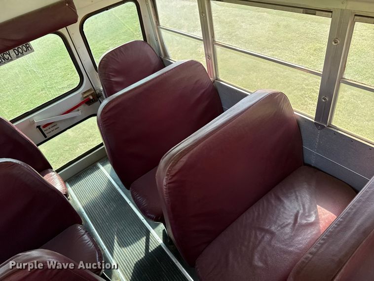 image for item EP0648 2002 Blue Bird school bus