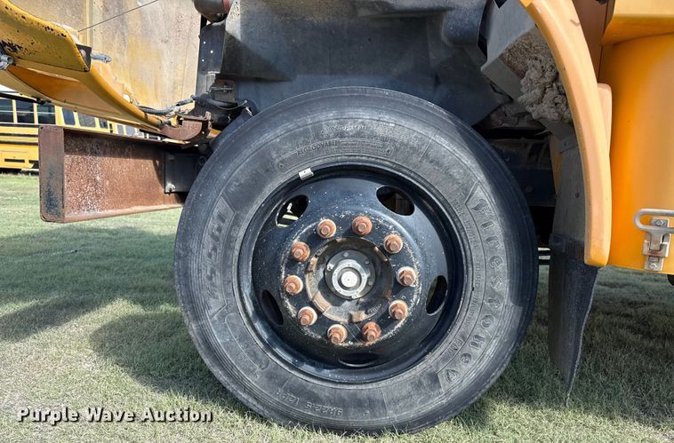 image for item EP0648 2002 Blue Bird school bus