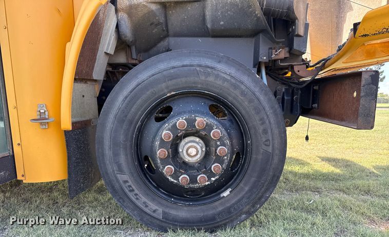 image for item EP0648 2002 Blue Bird school bus