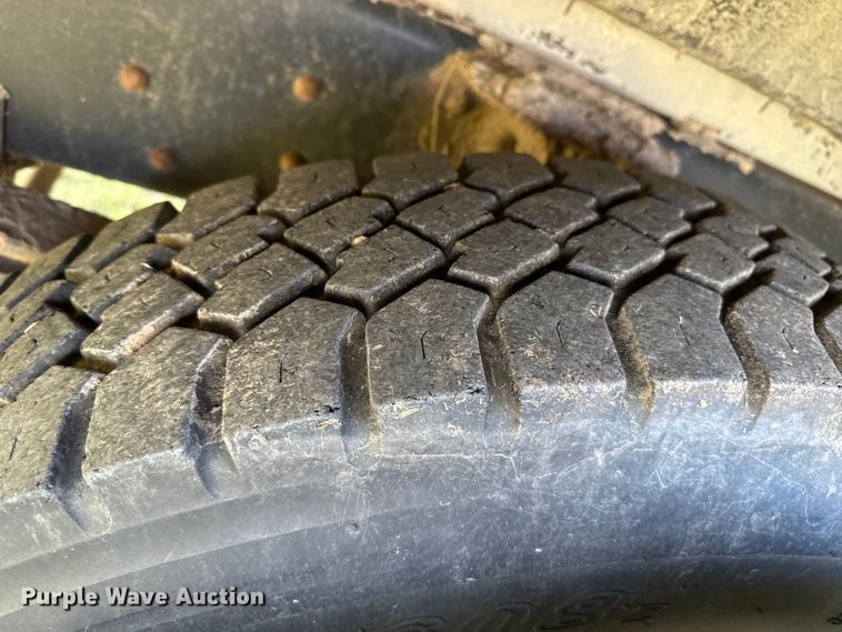 image for item EP0648 2002 Blue Bird school bus