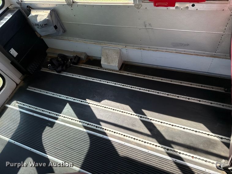 image for item EP0649 2001 Ford school bus