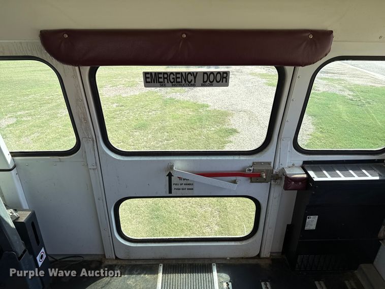 image for item EP0649 2001 Ford school bus