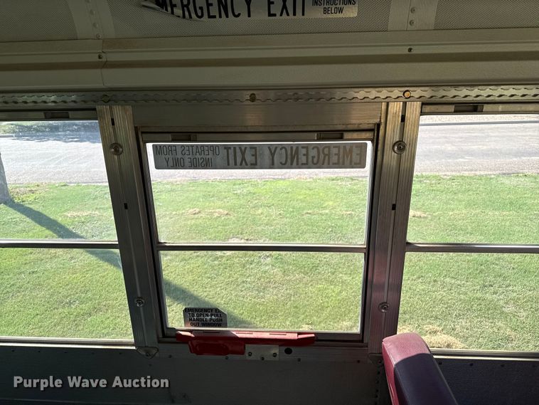 image for item EP0649 2001 Ford school bus