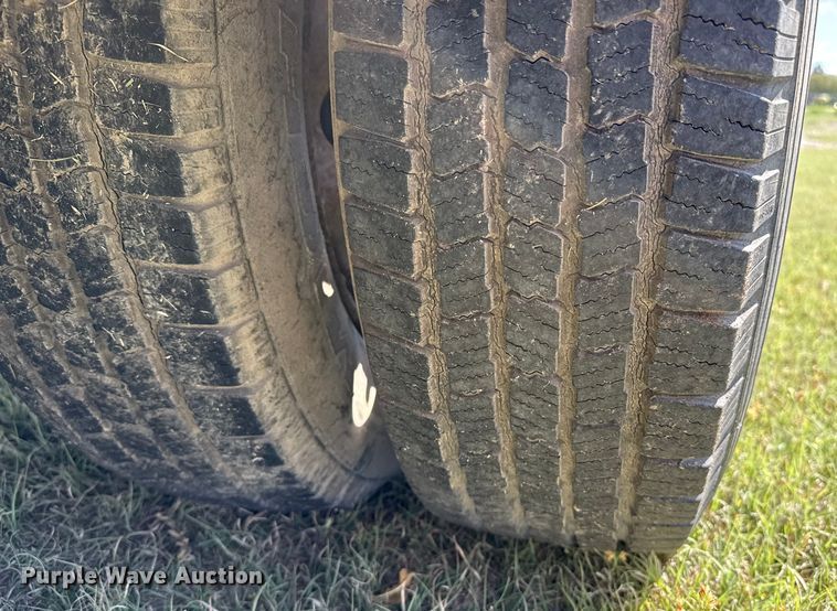 image for item EP0649 2001 Ford school bus