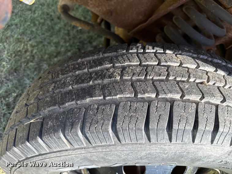 image for item EP0649 2001 Ford school bus