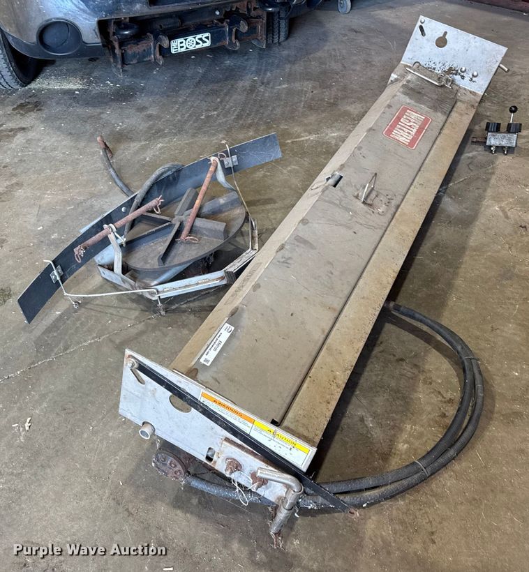 image for item ER0105 Western UTS-696 tailgate spreader