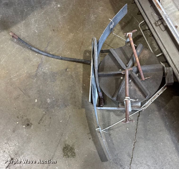 image for item ER0105 Western UTS-696 tailgate spreader