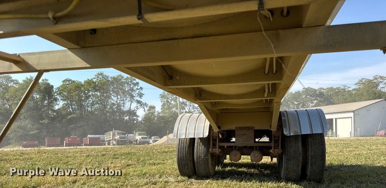 image for item ER0110 1983 Walker tank trailer