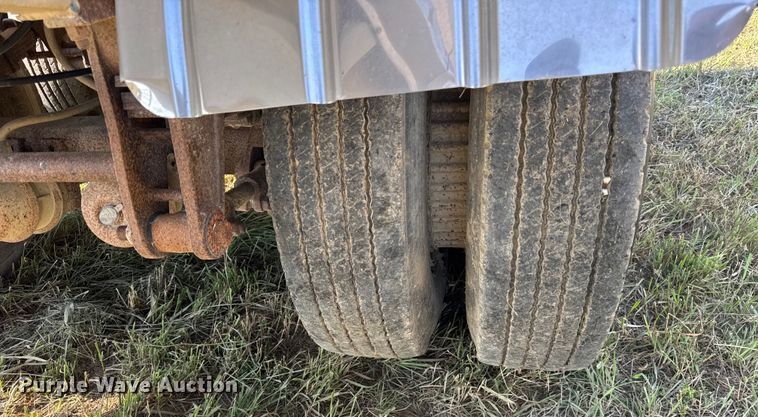 image for item ER0110 1983 Walker tank trailer