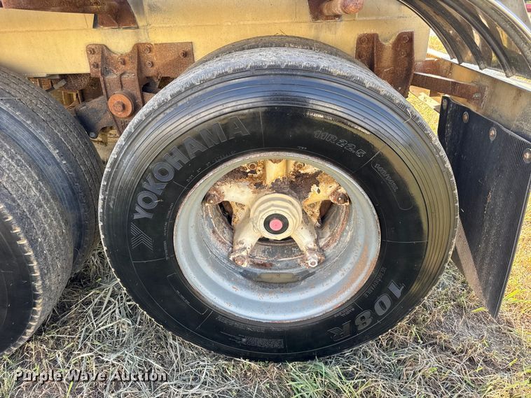 image for item ER0110 1983 Walker tank trailer