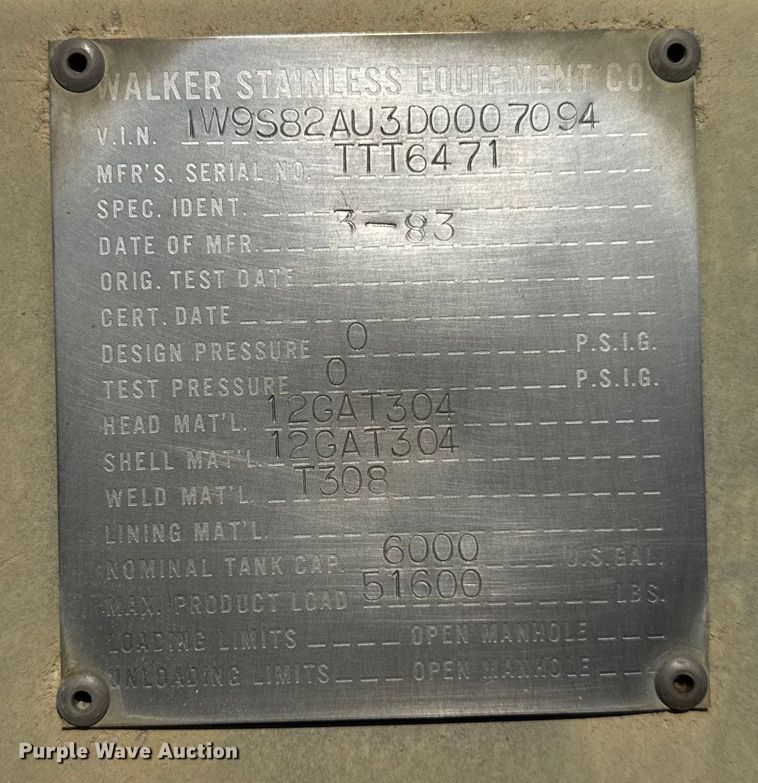 image for item ER0110 1983 Walker tank trailer