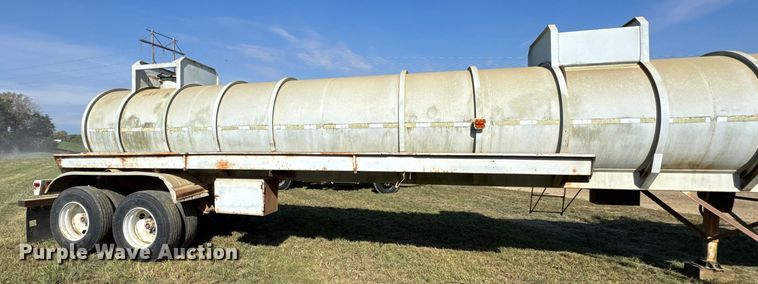 image for item ER0111 1991 V.E. Enterprises Inc DOTF 140B vacuum trailer