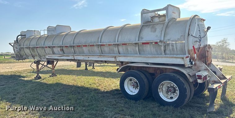 image for item ER0111 1991 V.E. Enterprises Inc DOTF 140B vacuum trailer