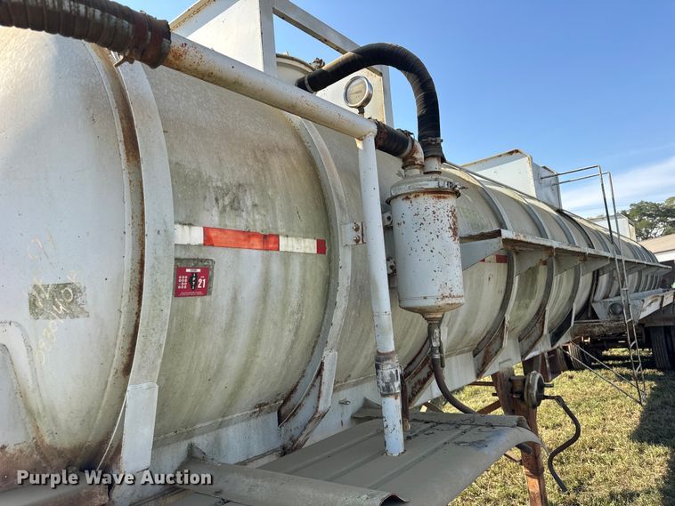 image for item ER0111 1991 V.E. Enterprises Inc DOTF 140B vacuum trailer