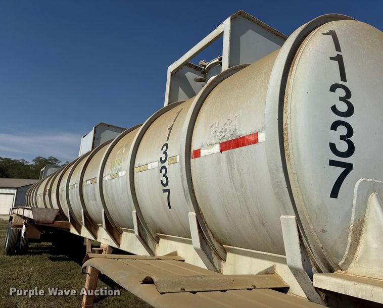 image for item ER0111 1991 V.E. Enterprises Inc DOTF 140B vacuum trailer