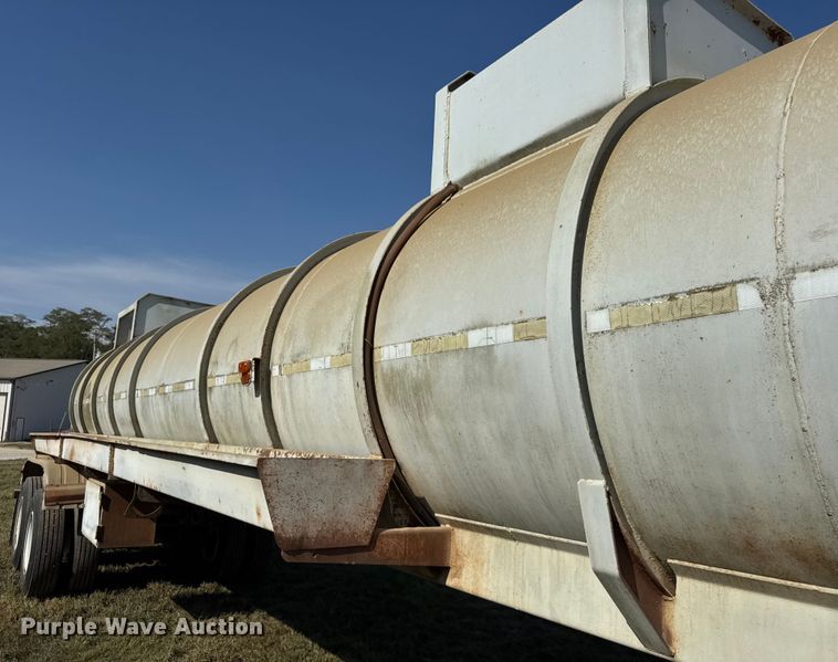 image for item ER0111 1991 V.E. Enterprises Inc DOTF 140B vacuum trailer