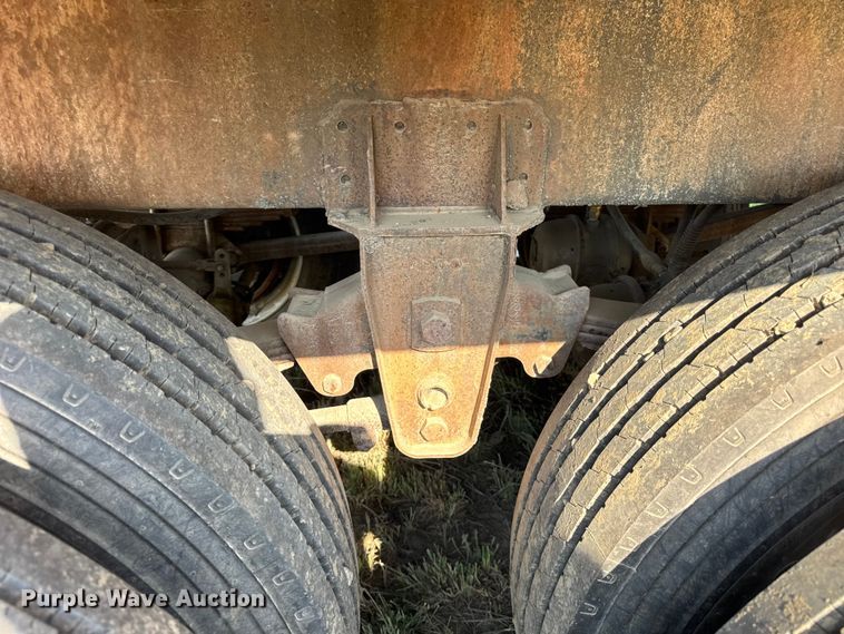 image for item ER0111 1991 V.E. Enterprises Inc DOTF 140B vacuum trailer