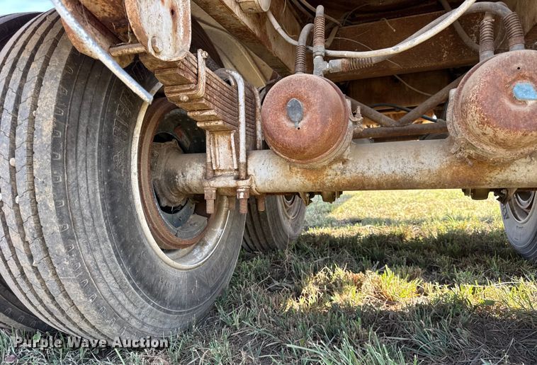 image for item ER0111 1991 V.E. Enterprises Inc DOTF 140B vacuum trailer