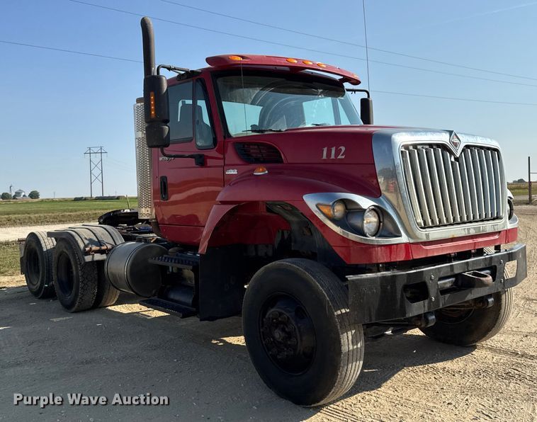 image for item ER0113 2014 International 7600 semi truck