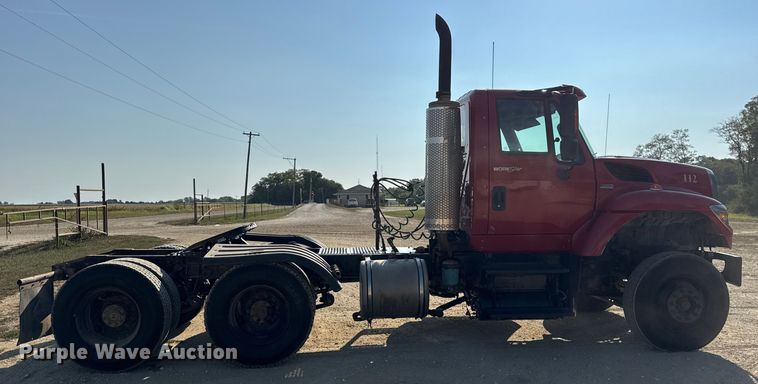 image for item ER0113 2014 International 7600 semi truck