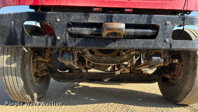 image for item ER0113 2014 International 7600 semi truck