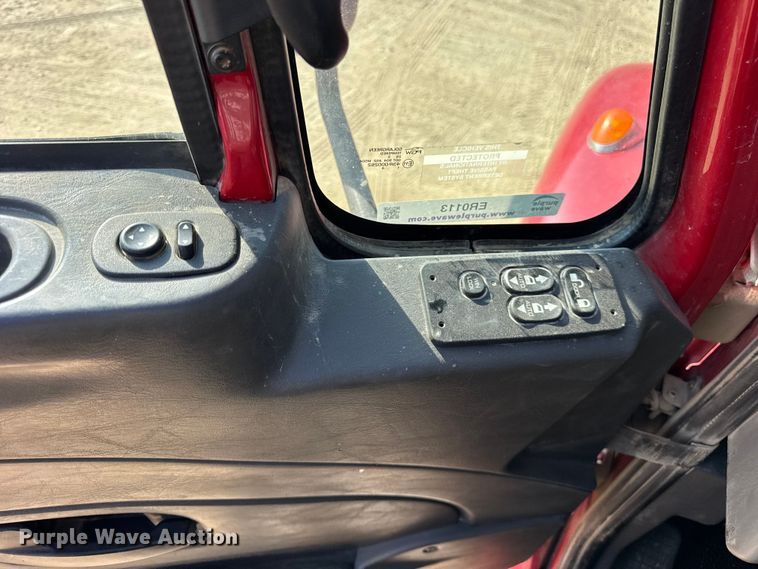 image for item ER0113 2014 International 7600 semi truck