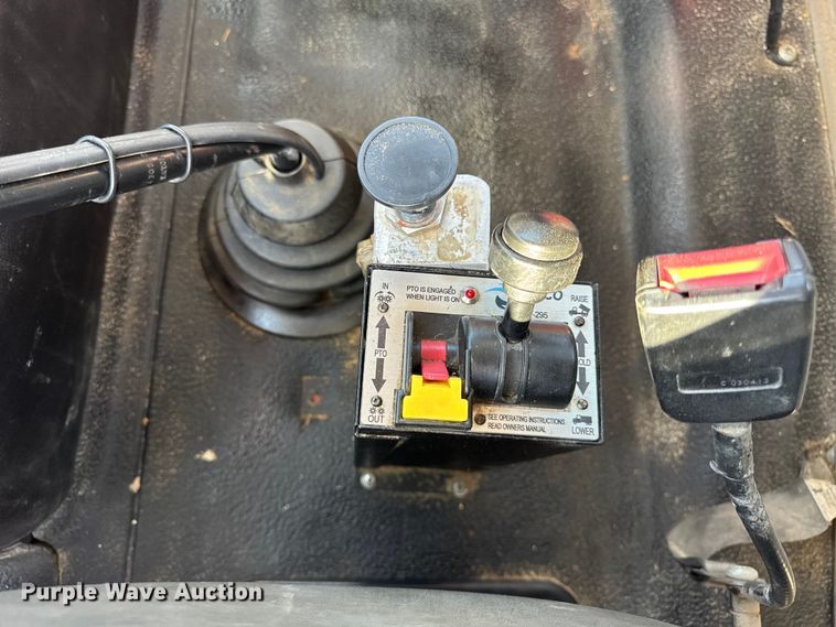 image for item ER0113 2014 International 7600 semi truck