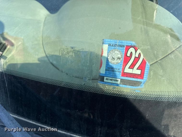 image for item ER0113 2014 International 7600 semi truck