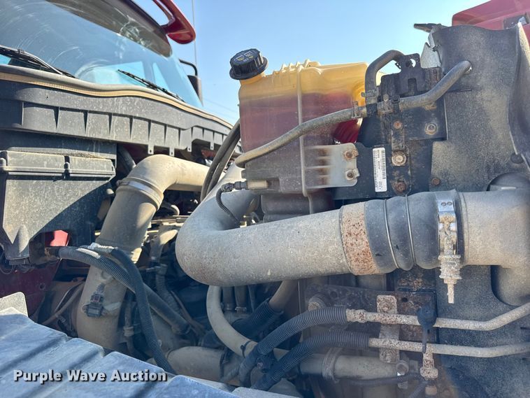 image for item ER0113 2014 International 7600 semi truck